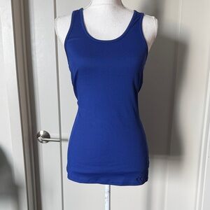 EUC Women’s Under Armour Blue Ribbed Racerback Tank Top